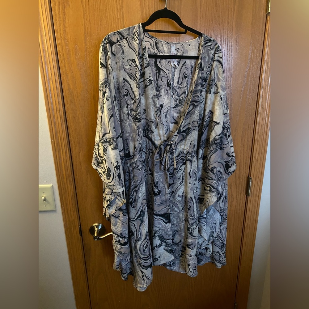 Melissa McCarthy x Lane Bryant Seven7 Kimono